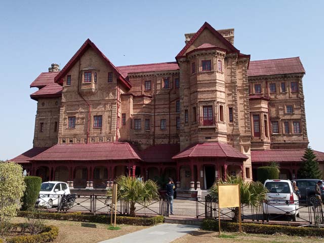 travel agency in pahlagham