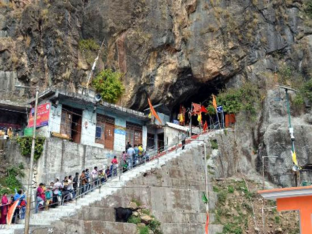 travel agency in pahlagham